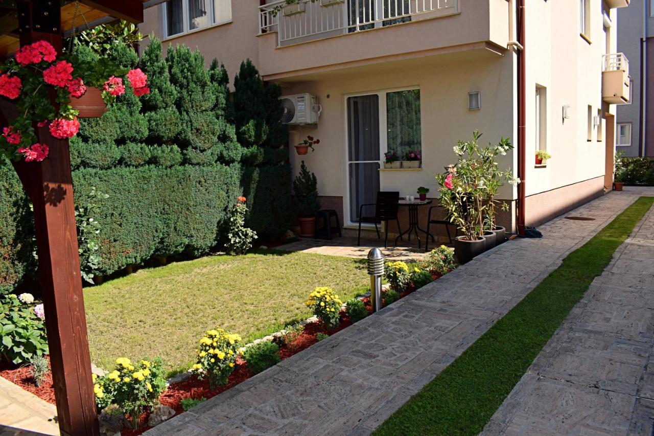 Iris Guesthouse Ohrid Exterior foto